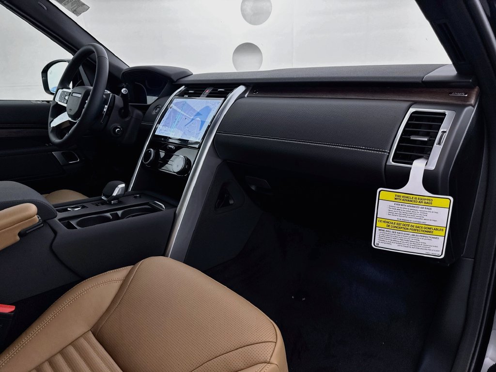 New 2026 Land Rover Discovery Dynamic SE AWD/4WD image 31