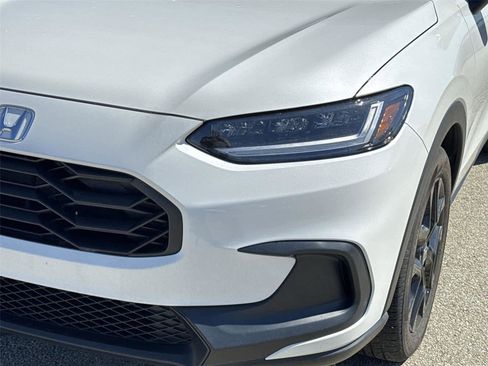 Used 2023 Honda HR-V Sport image 9
