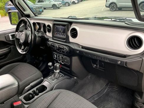 Used 2021 Jeep Wrangler Unlimited Sport AWD/4WD image 13