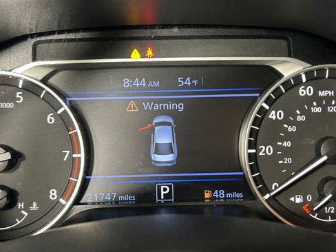 Used 2023 Nissan Altima 2.5 SR w/ SR Premium Package image 19