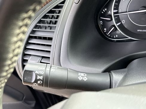 Used 2017 Nissan Armada Platinum image 26