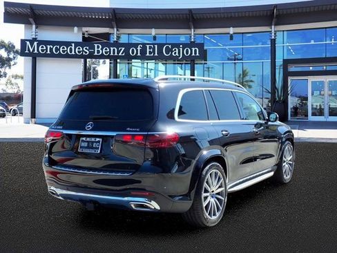 New 2026 Mercedes-Benz GLS 580 4MATIC image 3
