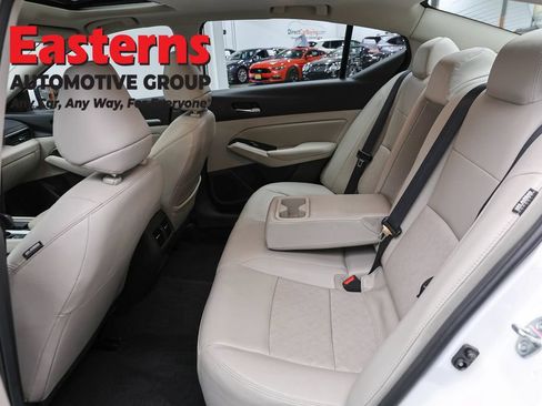 Used 2023 Nissan Altima 2.5 SL AWD/4WD image 21