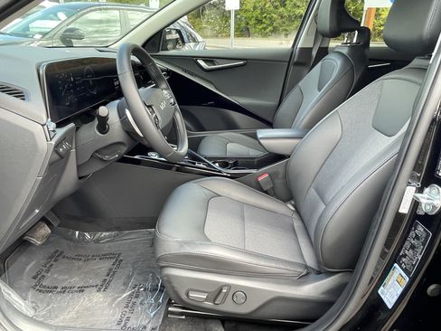 Used 2023 Kia Niro Wind w/ Wind Preserve Package FWD image 11