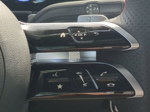 Used 2024 Mercedes-Benz EQB 300 4MATIC image 14