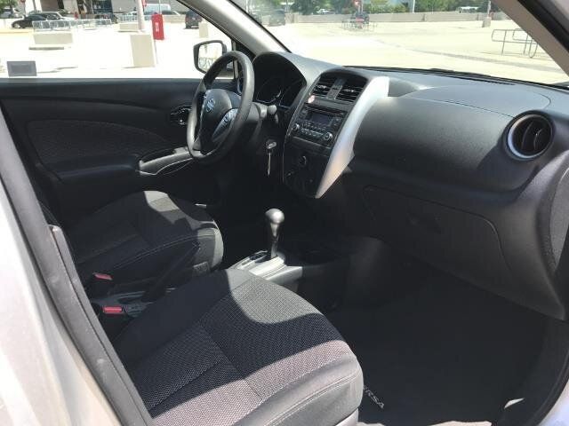 Used 2016 Nissan Versa SV FWD image 10