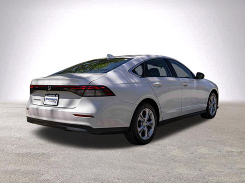 Used 2023 Honda Accord LX image 9