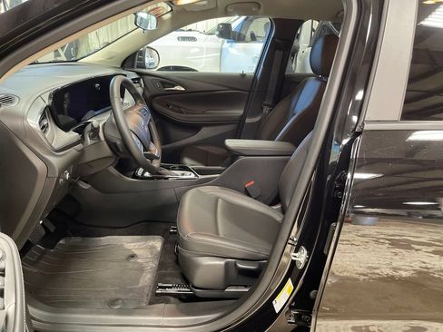 Used 2024 Buick Encore GX Sport Touring AWD/4WD image 14