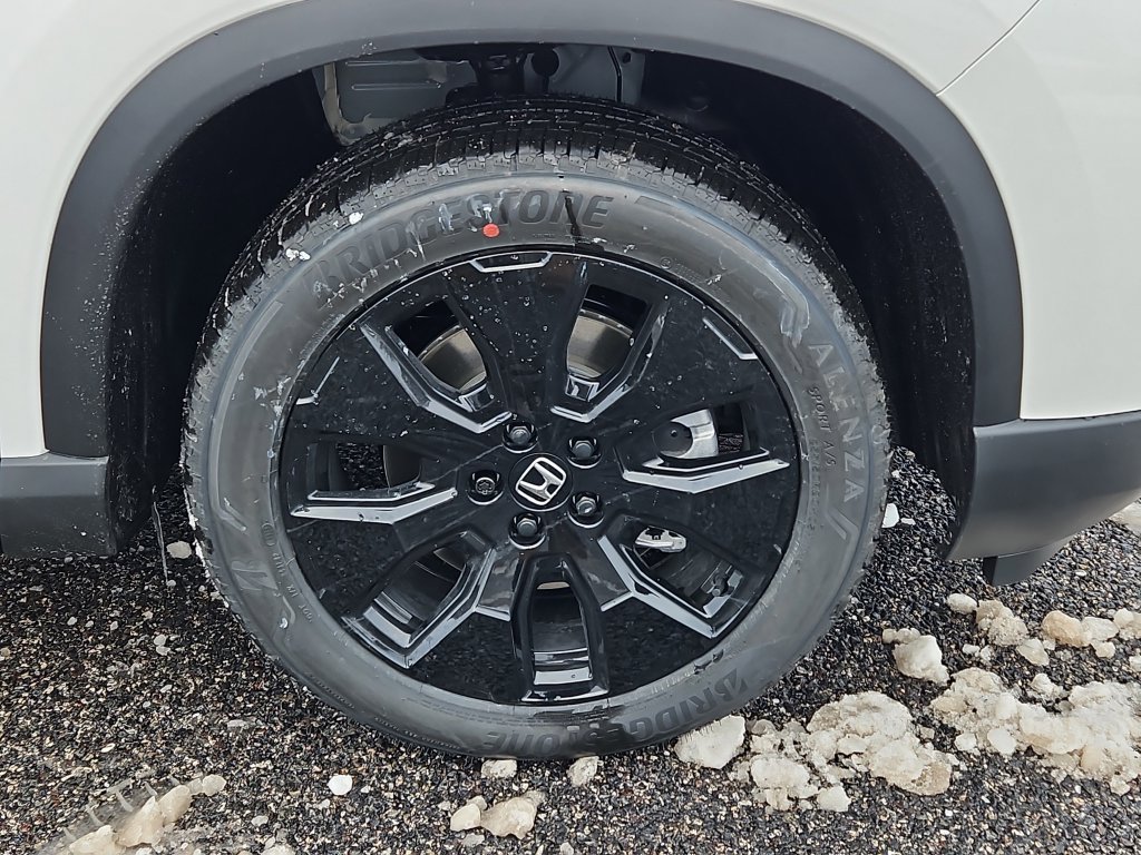 New 2026 Honda Pilot Black Edition image 4