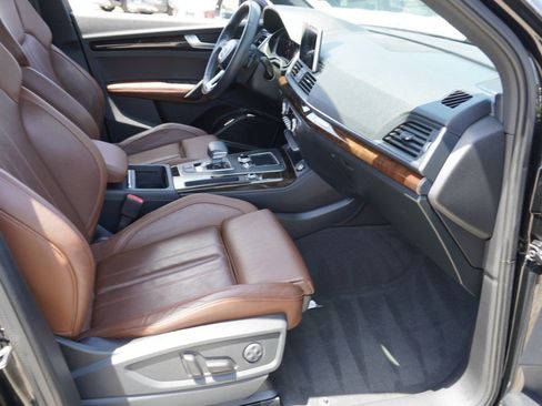 Used 2019 Audi Q5 2.0T Premium Plus w/ Premium Plus Package AWD/4WD image 15
