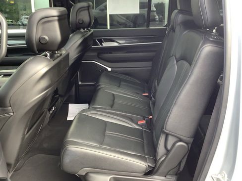 Used 2022 Jeep Wagoneer Series I w/ Premium Group I image 11