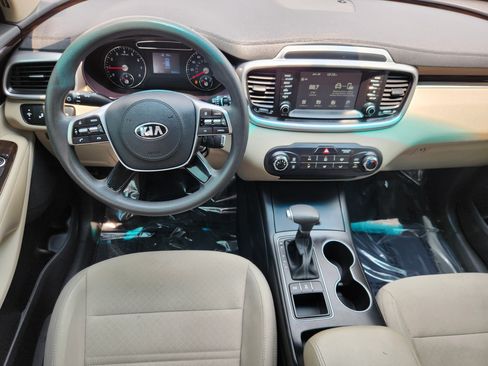 Used 2020 Kia Sorento LX AWD/4WD image 11