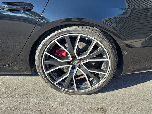 Used 2023 Audi S7 Premium Plus image 11