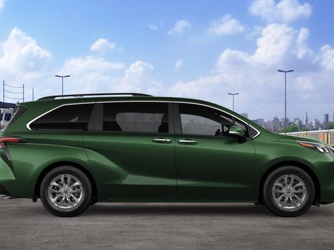 New 2026 Toyota Sienna XLE FWD image 14