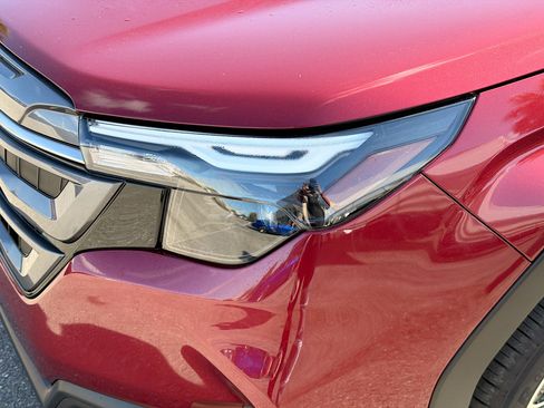 Certified 2025 Subaru Forester Premium image 9