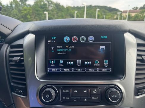 Used 2019 Chevrolet Tahoe LS AWD/4WD image 17