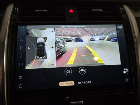 Certified 2024 Land Rover Discovery Dynamic SE image 26