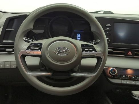 Used 2021 Hyundai Elantra SEL FWD image 19