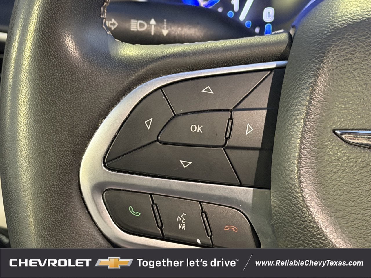 Used 2022 Chrysler Voyager LX FWD image 14