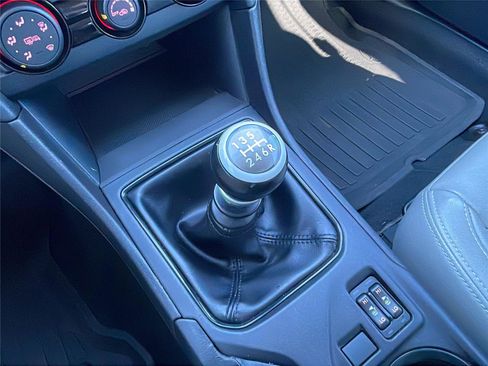 Used 2018 Subaru Crosstrek 2.0i Premium image 28