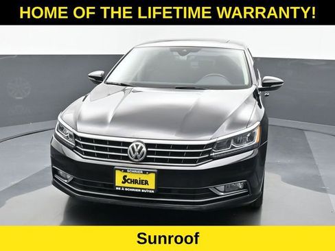 Used 2017 Volkswagen Passat 1.8T SEL Premium image 9
