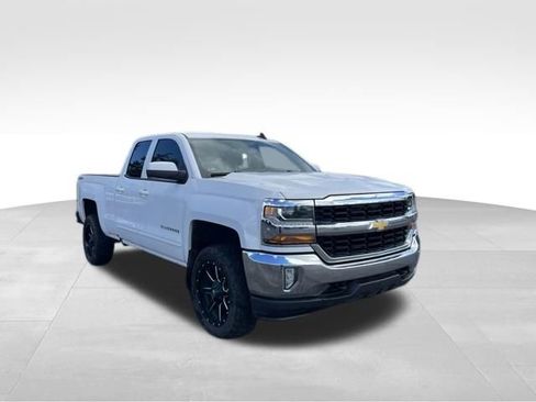 Used 2017 Chevrolet Silverado 1500 LT w/ All Star Edition AWD/4WD image 7