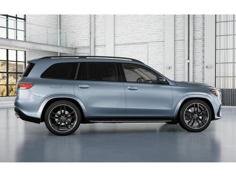 New 2026 Mercedes-Benz GLS 580 4MATIC image 17