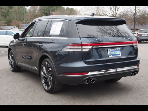 Used 2022 Lincoln Aviator Reserve w/ Equipment Group 201A image 3