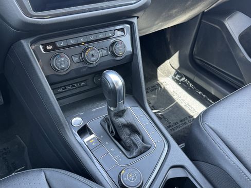 Used 2019 Volkswagen Tiguan SE AWD/4WD image 22