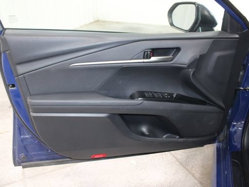 Used 2025 Toyota Camry SE FWD image 19