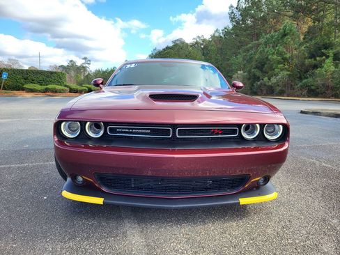 Used 2022 Dodge Challenger R/T w/ Plus Package image 2
