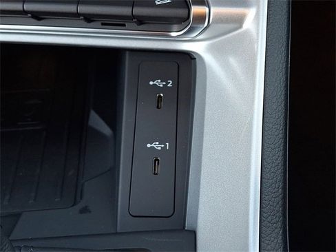 New 2025 Audi Q3 2.0T Premium image 16