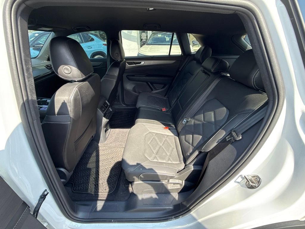Certified 2024 Volkswagen Atlas Cross Sport SE AWD/4WD image 25