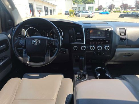 Certified 2020 Toyota Sequoia Limited w/ Safety & Convenience Package AWD/4WD image 18