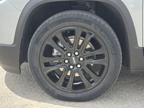 Used 2023 GMC Acadia SLE w/ Elevation Edition AWD/4WD image 14