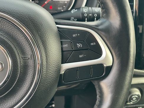 Used 2019 Jeep Compass Altitude image 15