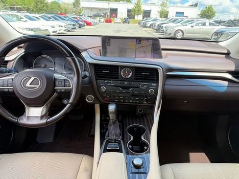 Used 2018 Lexus RX 350L Luxury w/ Accessory Package FWD image 16