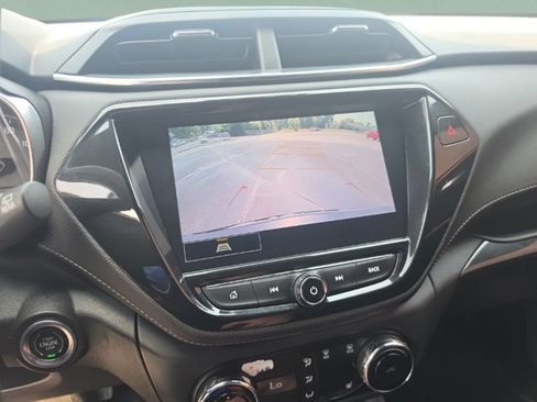 Used 2021 Chevrolet TrailBlazer ACTIV w/ Technology Package FWD image 20