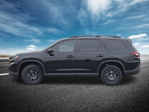 New 2025 Honda Pilot TrailSport image 16