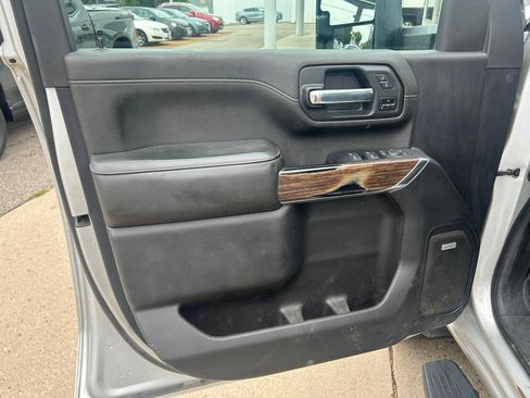 Used 2022 Chevrolet Silverado 3500 High Country image 13