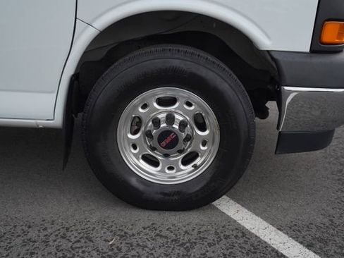 Used 2021 GMC Savana 3500 w/ Driver Convenience Package image 37