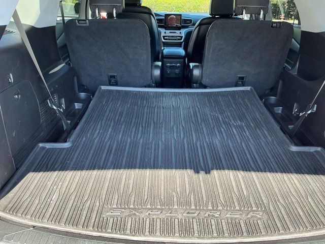 Used 2020 Ford Explorer XLT w/ Equipment Group 202A AWD/4WD image 13