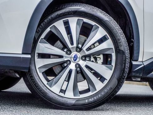 Used 2019 Subaru Ascent Limited AWD/4WD image 3