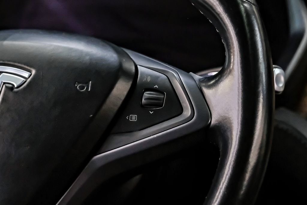 Used 2020 Tesla Model X Long Range AWD/4WD image 18