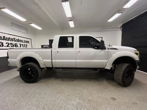 Used 2011 Ford F350 Lariat image 2