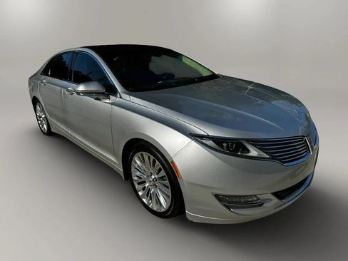 Used 2013 Lincoln MKZ FWD image 7