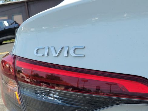 Used 2022 Honda Civic Sport image 6