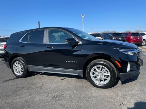 Used 2024 Chevrolet Equinox LT AWD/4WD image 2