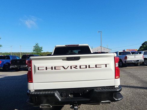 Used 2020 Chevrolet Silverado 1500 Custom Trail Boss w/ Custom Convenience Package AWD/4WD image 4