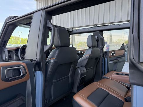 Used 2024 Ford Bronco Outer Banks image 41
